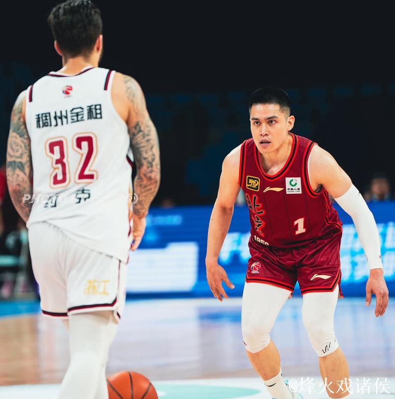 布朗37+7+6陈盈骏23分 广州大胜新疆总分1比2